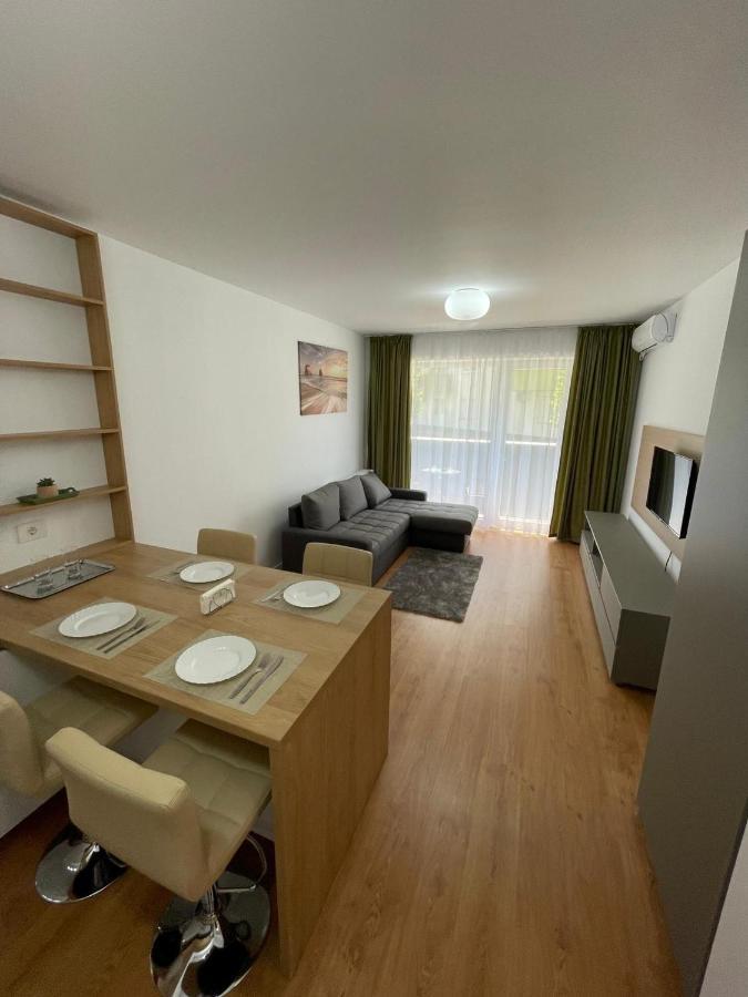 Silence Apartment 2 Oradea Εξωτερικό φωτογραφία